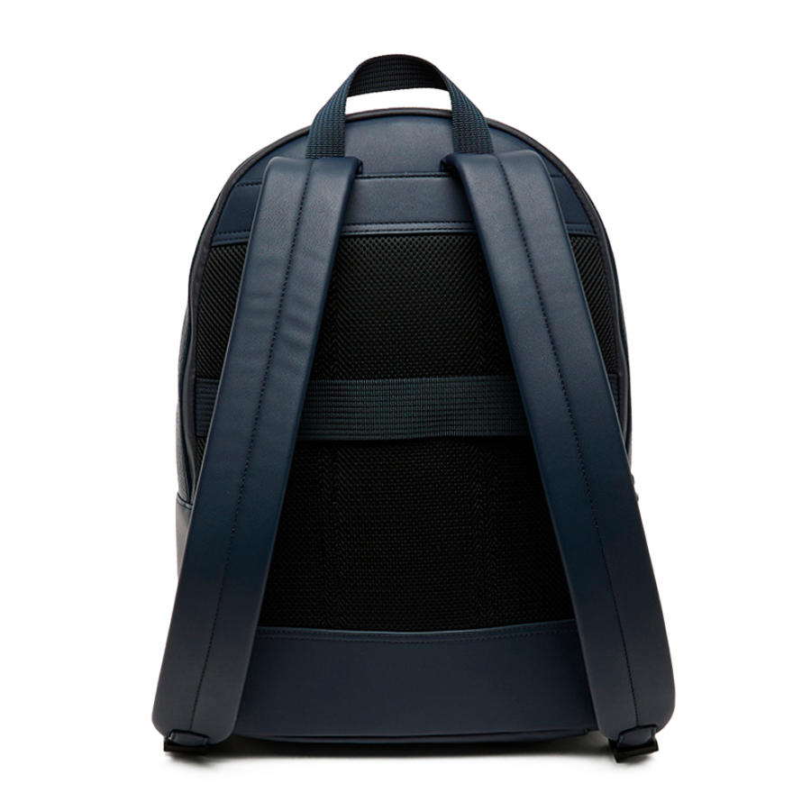 mochila-texturizada-com-bolso-de-aba