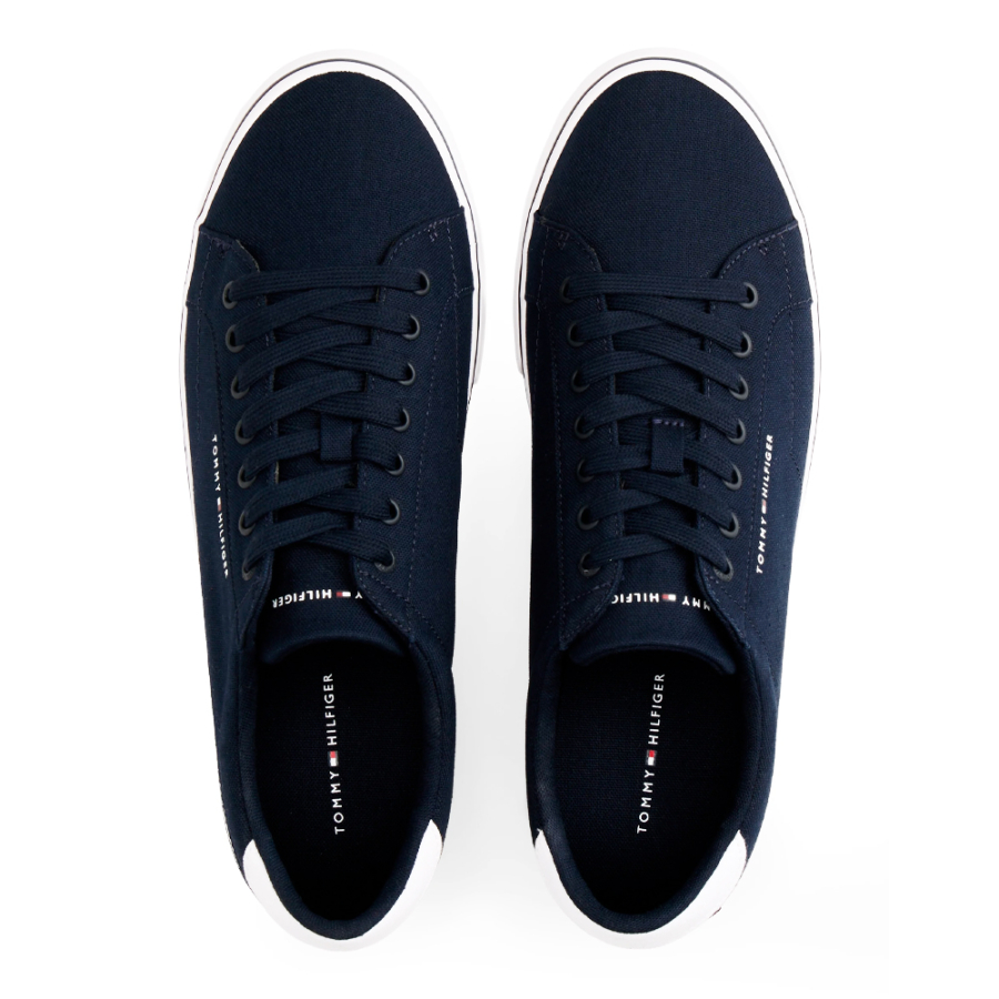 zapatillas-de-lona-con-logo-en-relieve