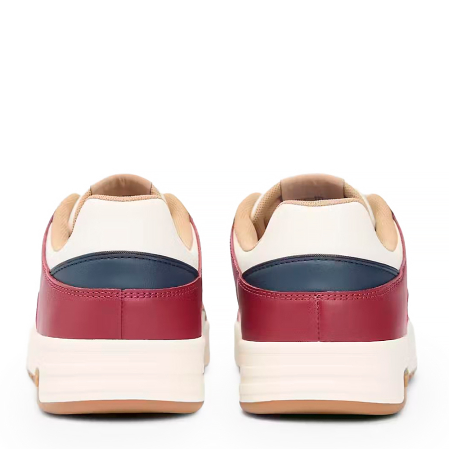 tenis-de-couro-com-sola-de-borracha