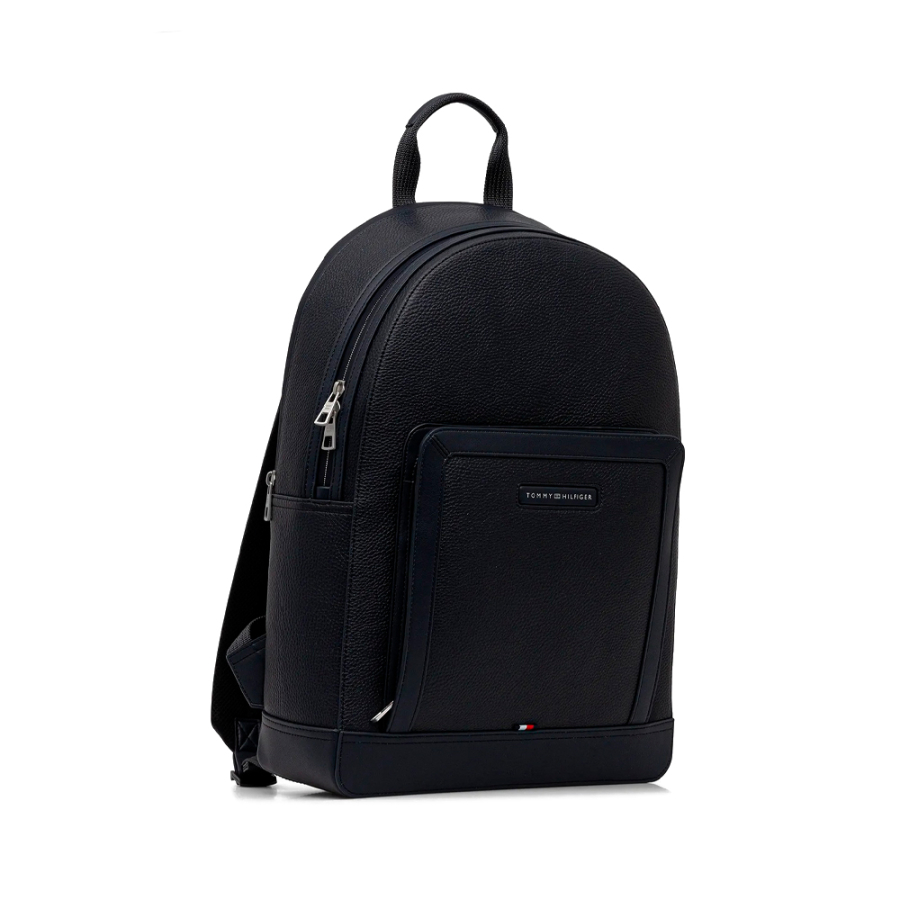 rucksack-mit-modernem-zentraldesign