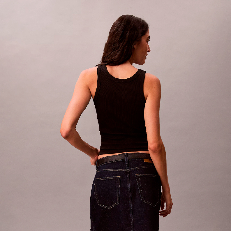 schmal-geschnittenes-geripptes-tanktop-aus-baumwolle