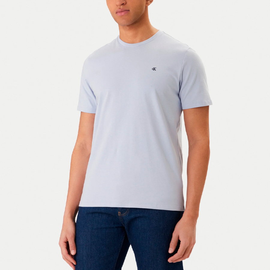 camiseta-classica-com-monograma