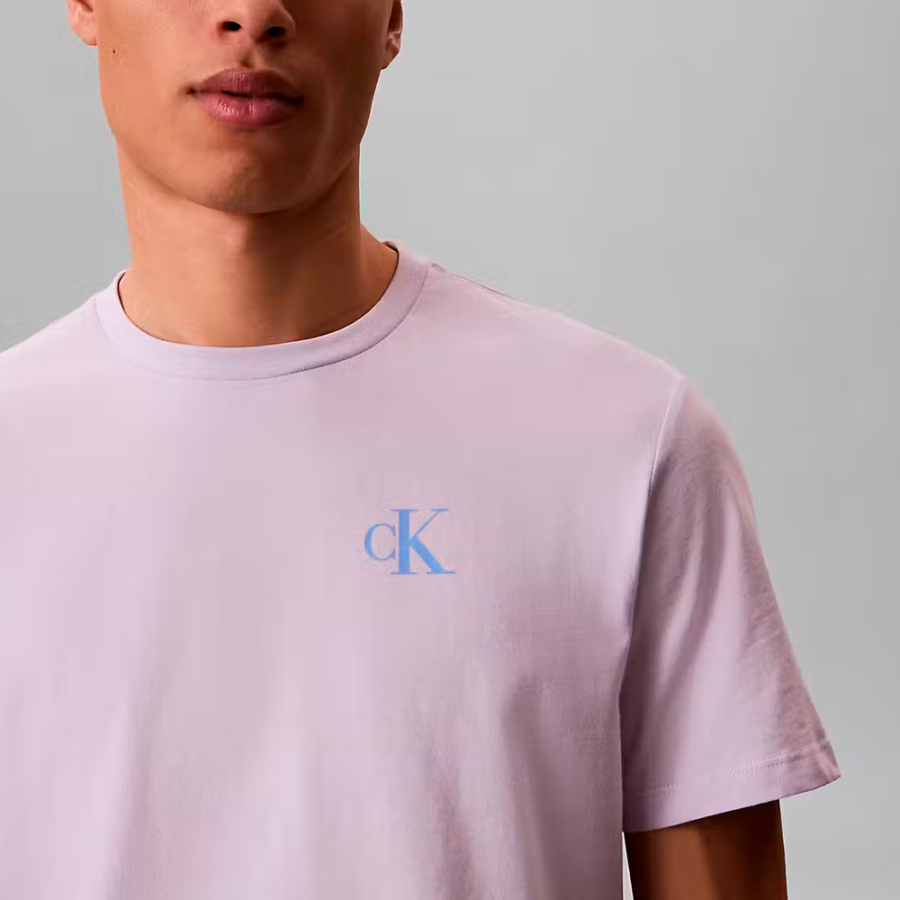 camiseta-classica-com-monologo-nas-costas