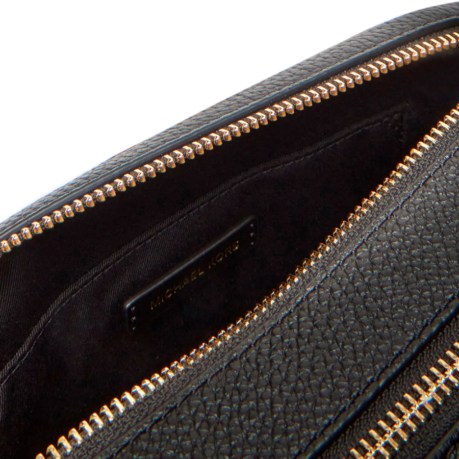 borsa-a-tracolla-bryant-in-pelle-martellata-di-medie-dimensioni-per-fotocamera