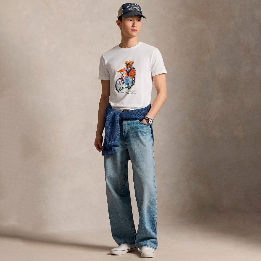 massgeschneidertes-slim-fit-t-shirt-mit-polo-bar-motiv