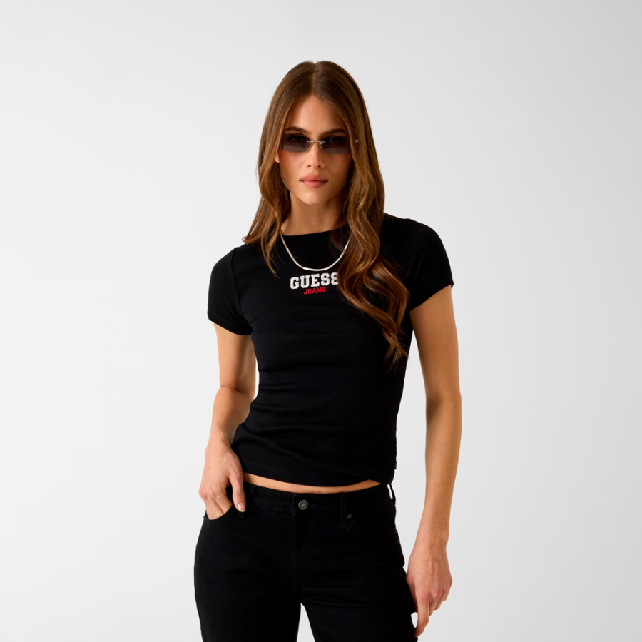 camiseta-slim-fit-canelada-bordada