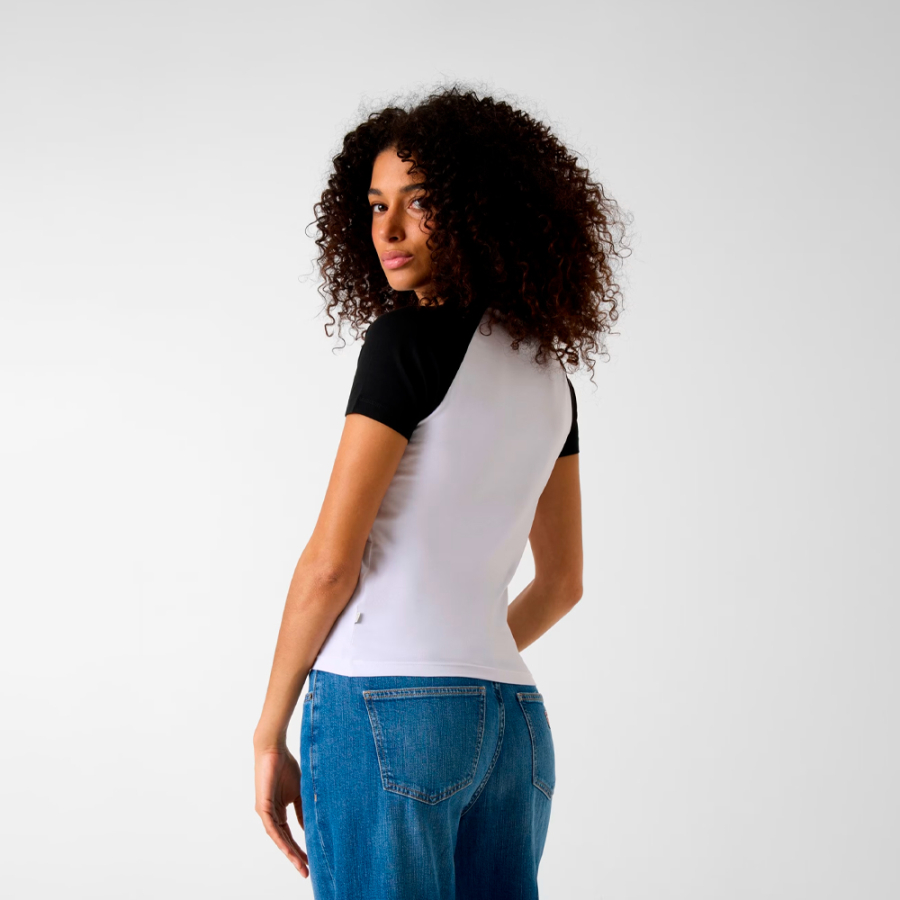 t-shirt-avec-logo-imprime