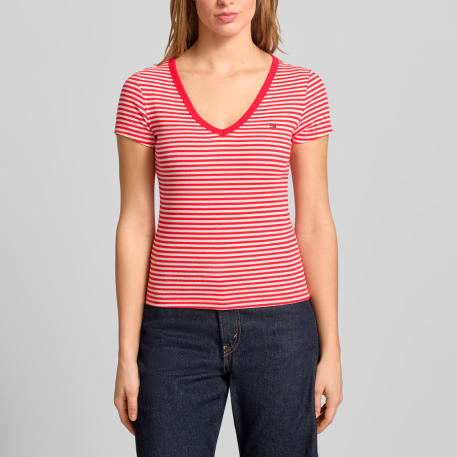 camiseta-essential-con-cuello-de-pico