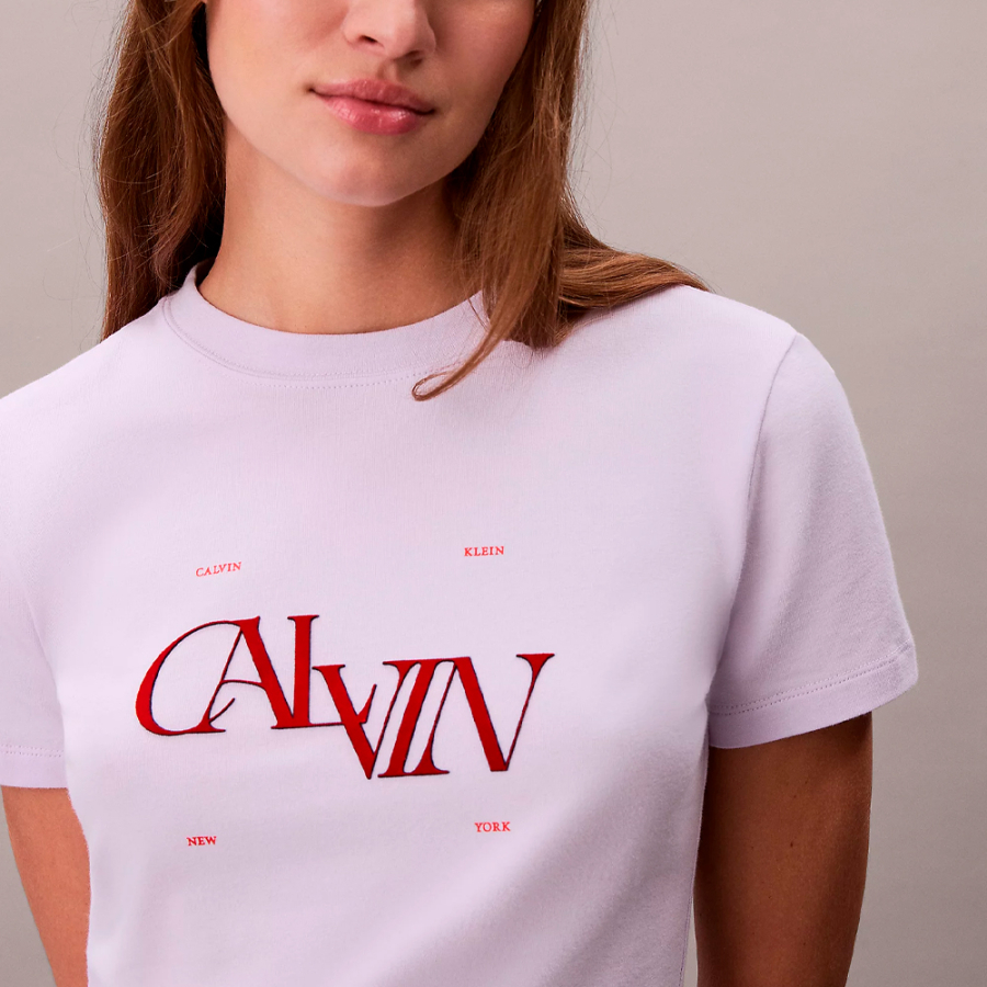 t-shirt-aderente-con-logo-diviso