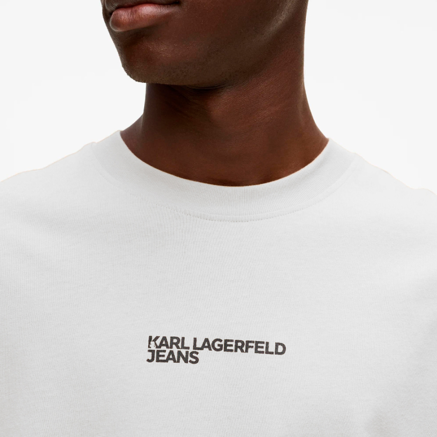 camiseta-con-logotipo-con-efecto-marco