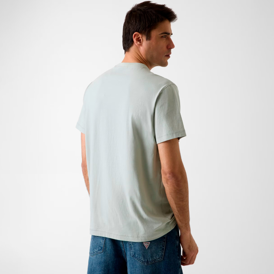 camiseta-com-logotipo