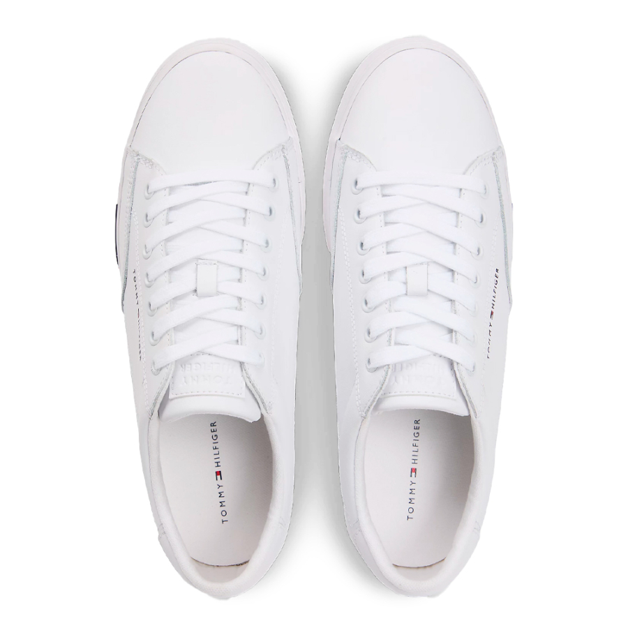 tenis-de-couro-com-entressola-diferenciada