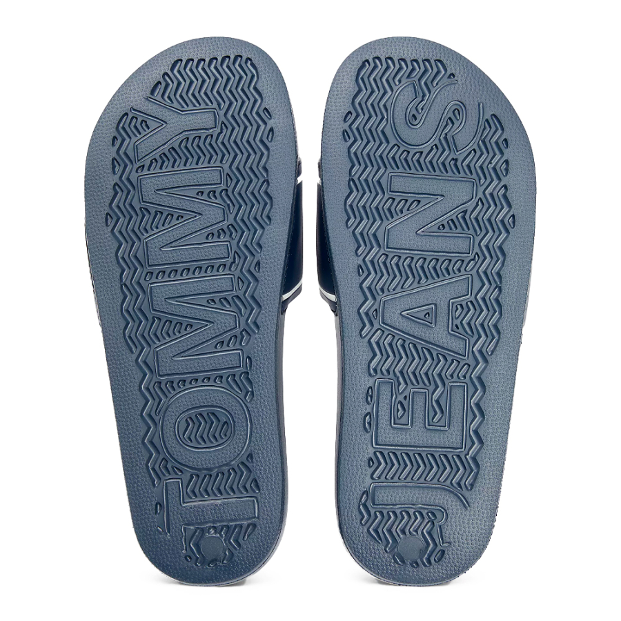 anatomische-flip-flops-mit-logo