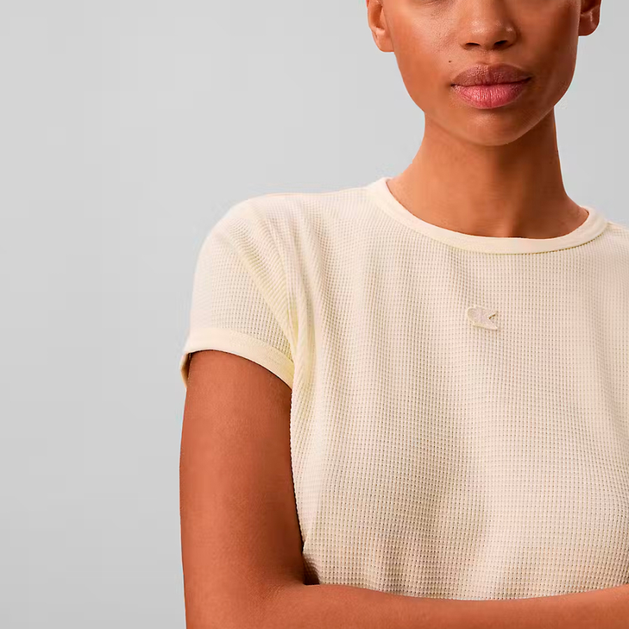 camiseta-slim-com-monograma