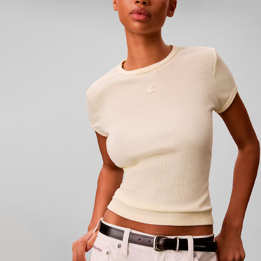 camiseta-slim-com-monograma