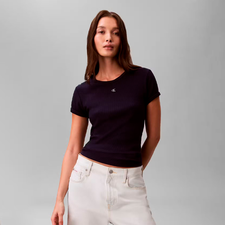 slim-t-shirt-mit-monogramm-patch