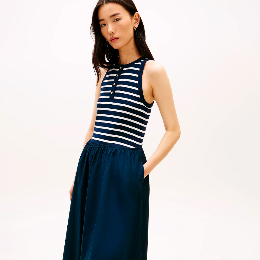 vestido-longo-sem-mangas-com-botoes-dourados