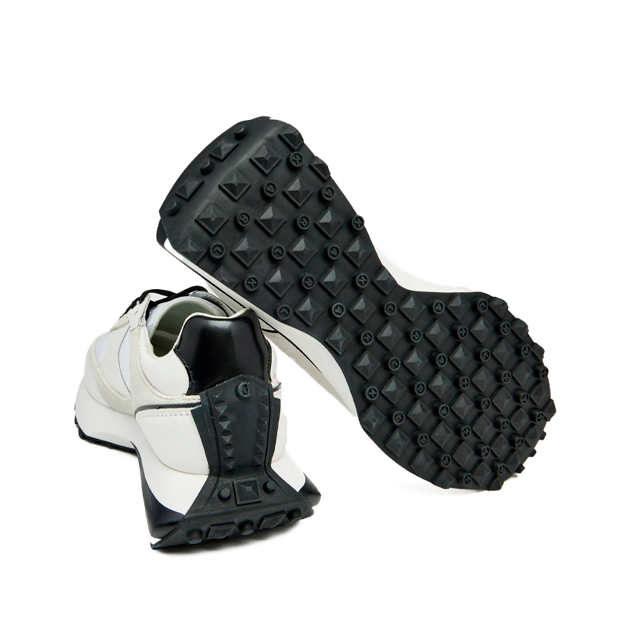 chaussure-blanche-en-melange-de-dentelle