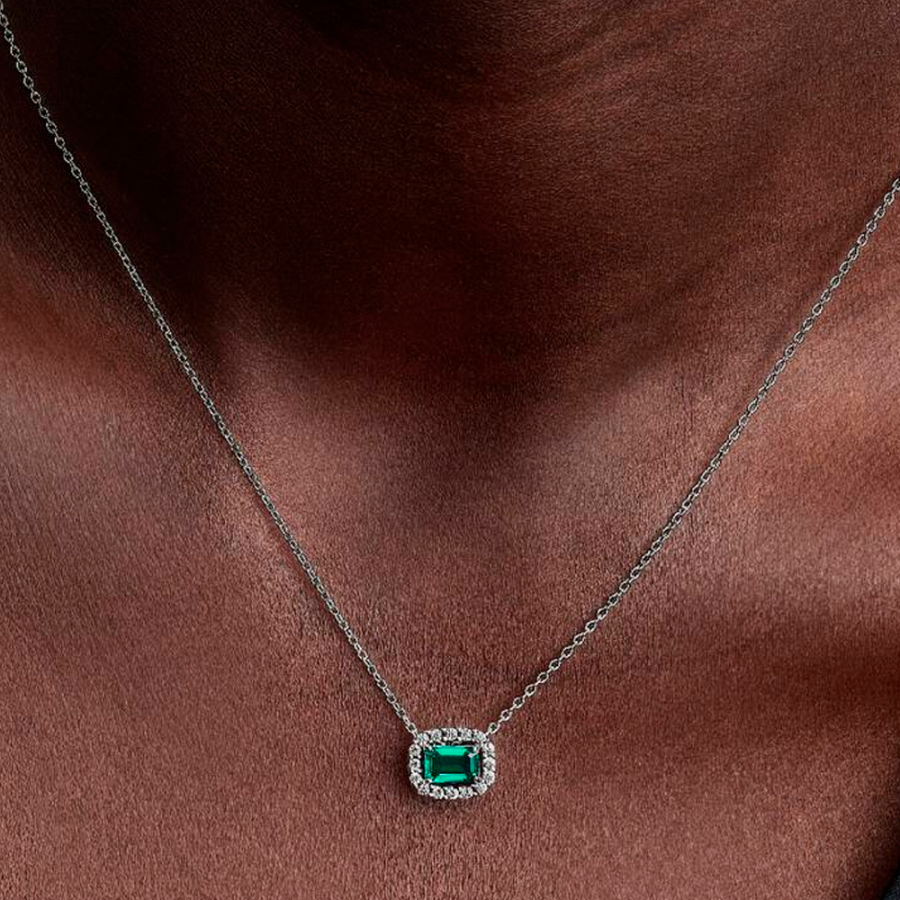 collar-con-colgante-rectangular-de-halo-verde-brillante-394503c01 collar-con-colgante-rectangular-de-halo-verde-brillante-394503c01