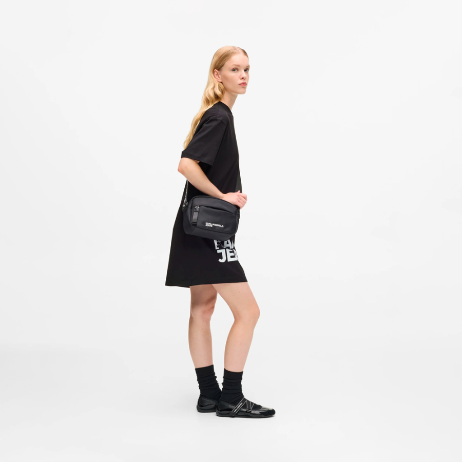 sac-bandouliere-en-nylon-avec-logo sac-bandouliere-en-nylon-avec-logo