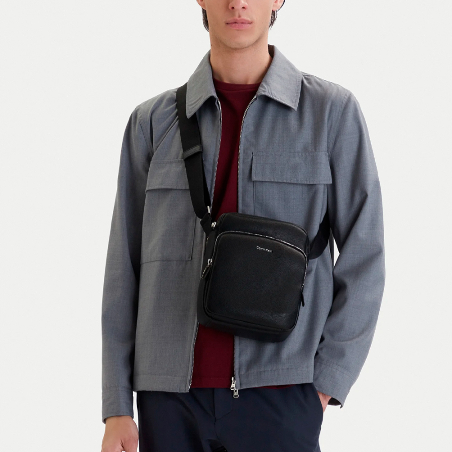 sac-a-bandouliere-reporter-a-poches-relevees