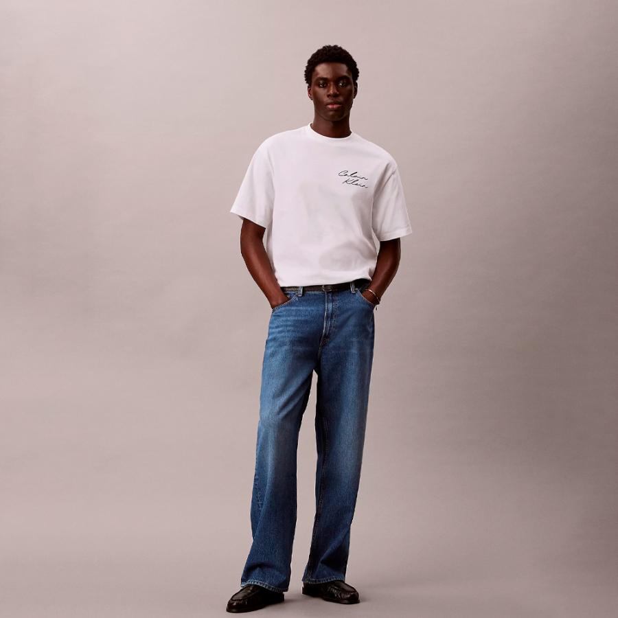 loose-fitting-t-shirt-with-printed-logo