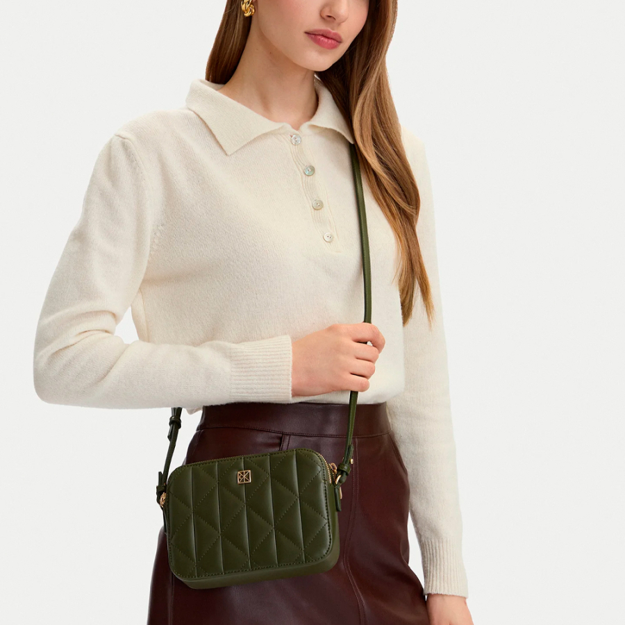 sac-photo-rembourre-avec-double-fermeture-eclair-et-logo-emblematique