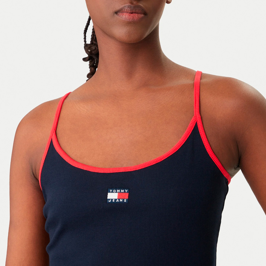 t-shirt-slim-con-spalline-sottili