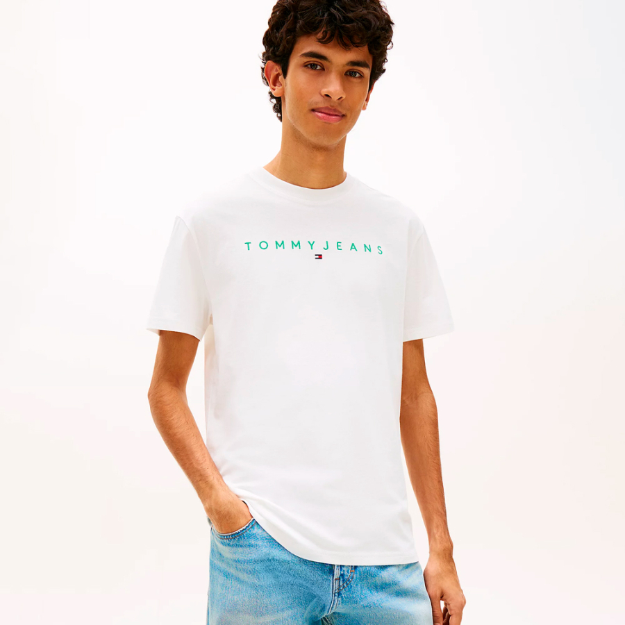 camiseta-de-malha-com-logotipo-linear-bordado