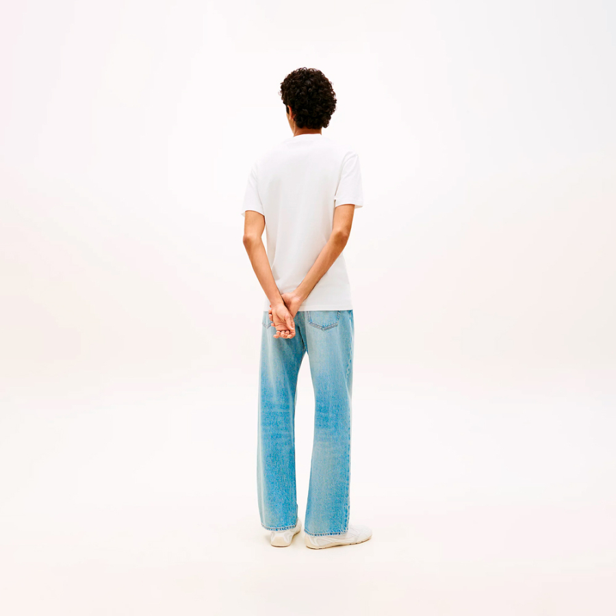 camiseta-de-punto-con-logo-lineal-bordado