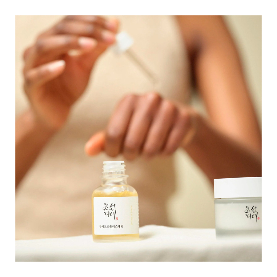 rozswietlajace-serum-propolis-niacynamid-serum-rozswietlajace-i-rownowazace