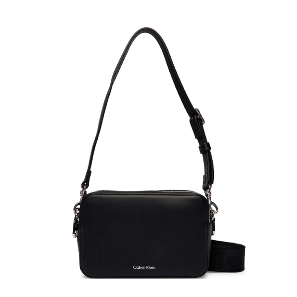 Calvin Klein SAC POUR APPAREIL PHOTO DOUBLE SANGLE EN SELLE - U Noir- Ref 70 €