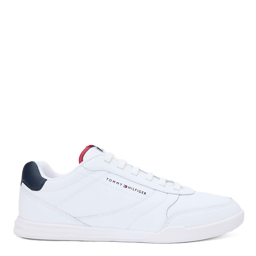 baskets-en-cuir-avec-talon-contrastant baskets-en-cuir-avec-talon-contrastant