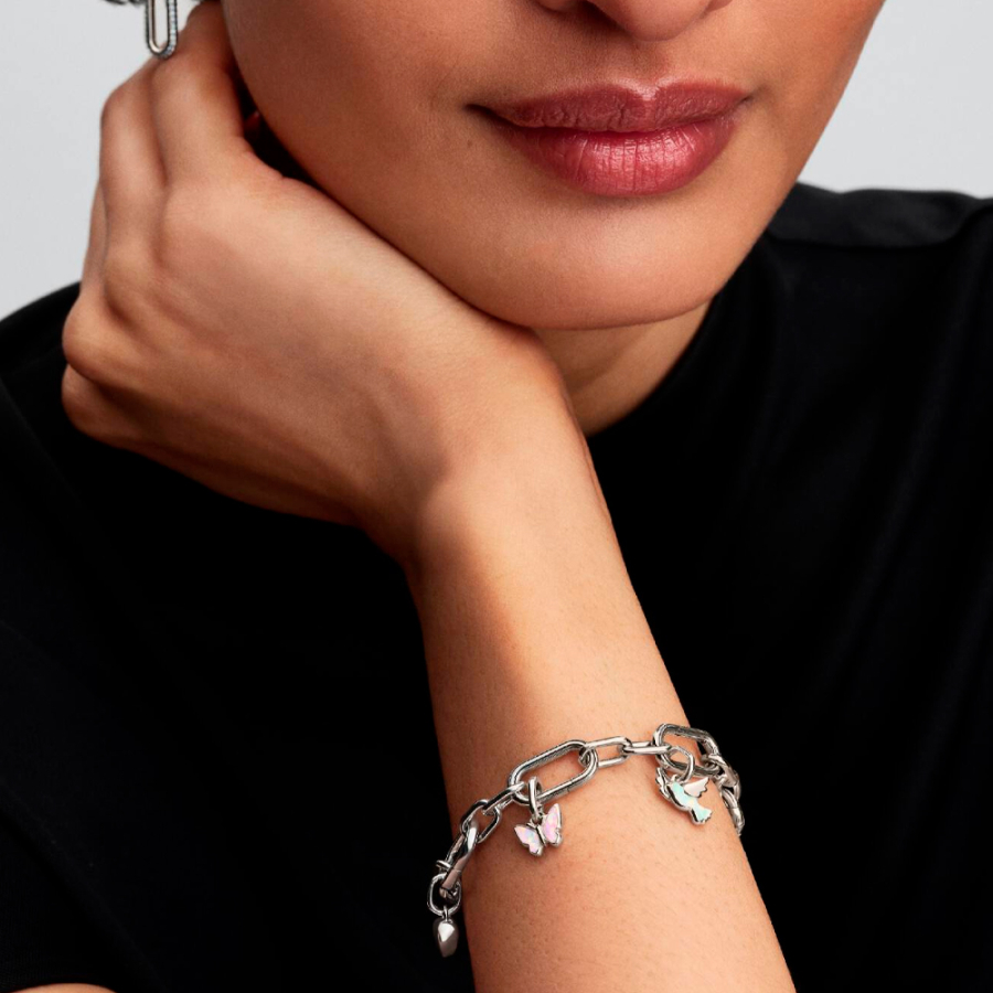 ciondolo-mini-farfalla-rosa-793825c01