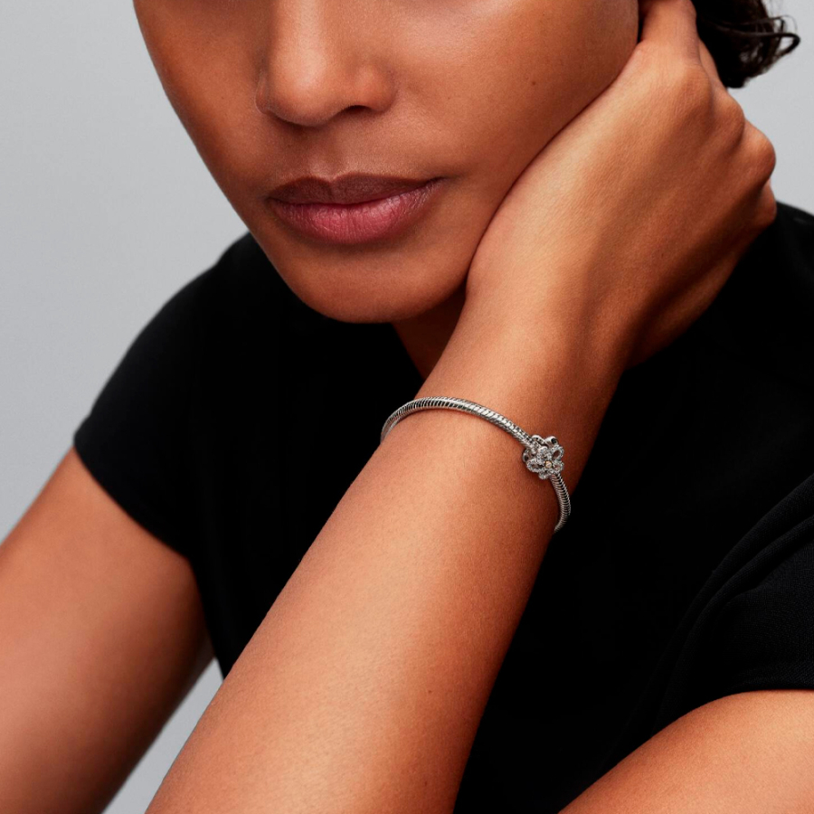 ciondolo-a-forma-di-fiore-in-argento-sterling-764480c01