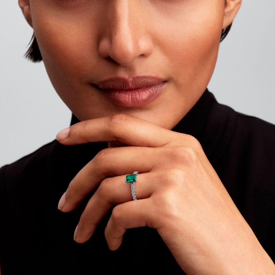 anillo-halo-rectangular-verde-brillante-194506c01
