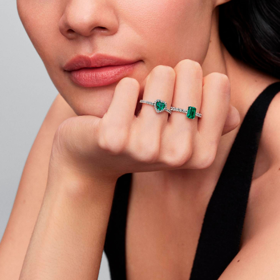 bague-halo-rectangulaire-vert-vif-194506c01 bague-halo-rectangulaire-vert-vif-194506c01