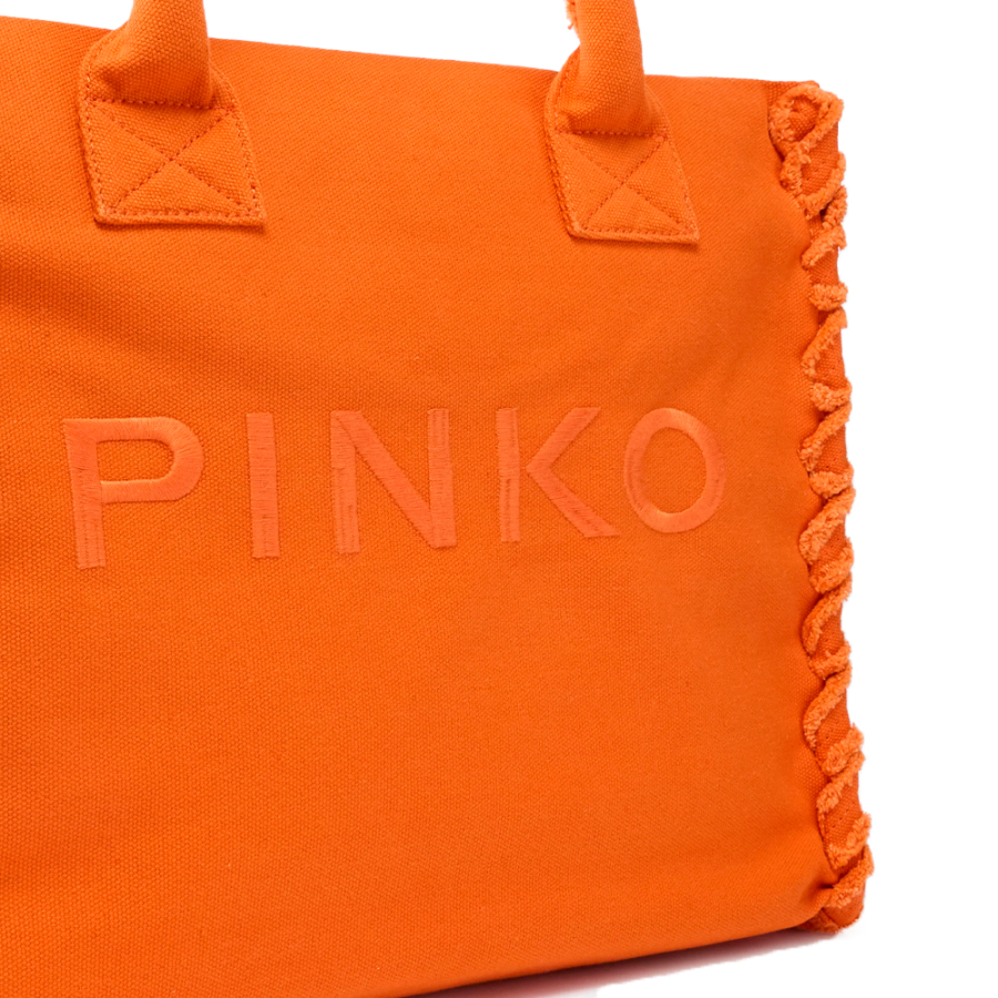 sac-cabas-avec-logo-et-details-effiloches sac-cabas-avec-logo-et-details-effiloches