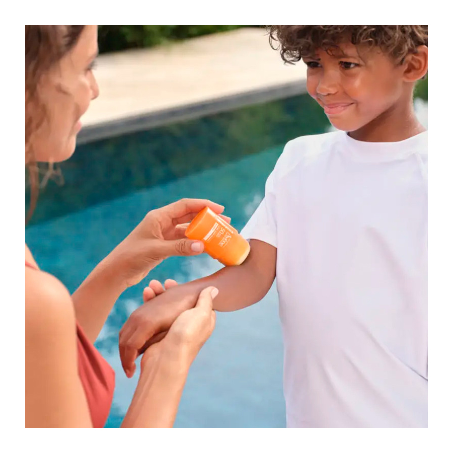 ultra-stick-spf50-proteccion-solar-pieles-sensibles