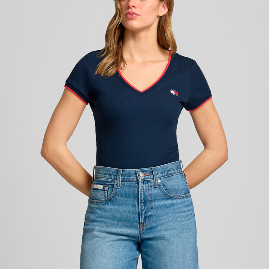t-shirt-slim-badge-a-col-en-v t-shirt-slim-badge-a-col-en-v