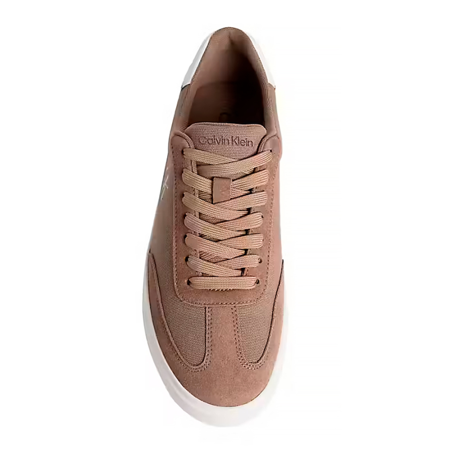 baskets-brooke-avec-logo-distinctif