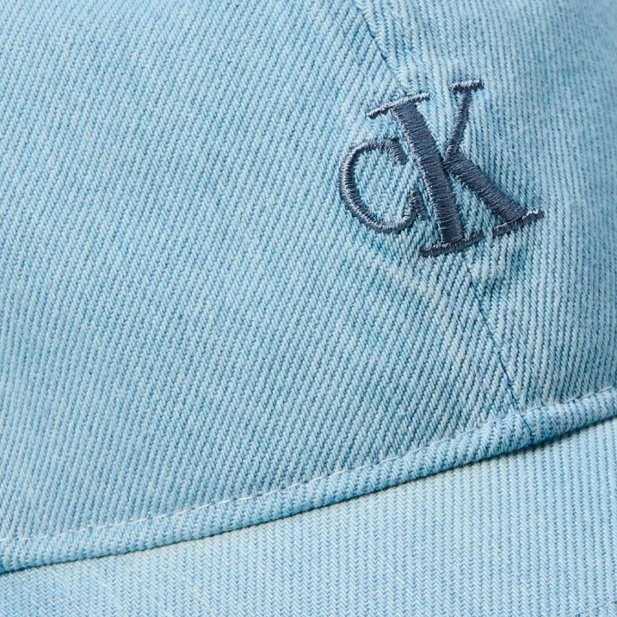 casquette-en-jean-a-monogramme-brode casquette-en-jean-a-monogramme-brode