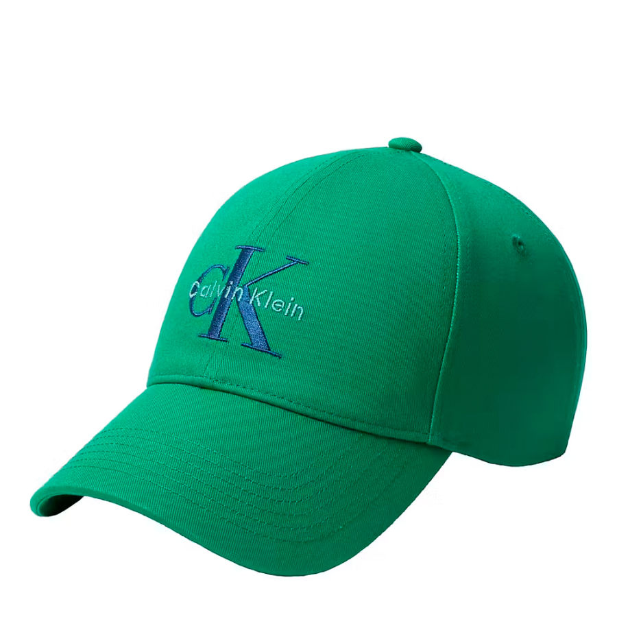 casquette-en-serge-avec-logo-monogramme-brode