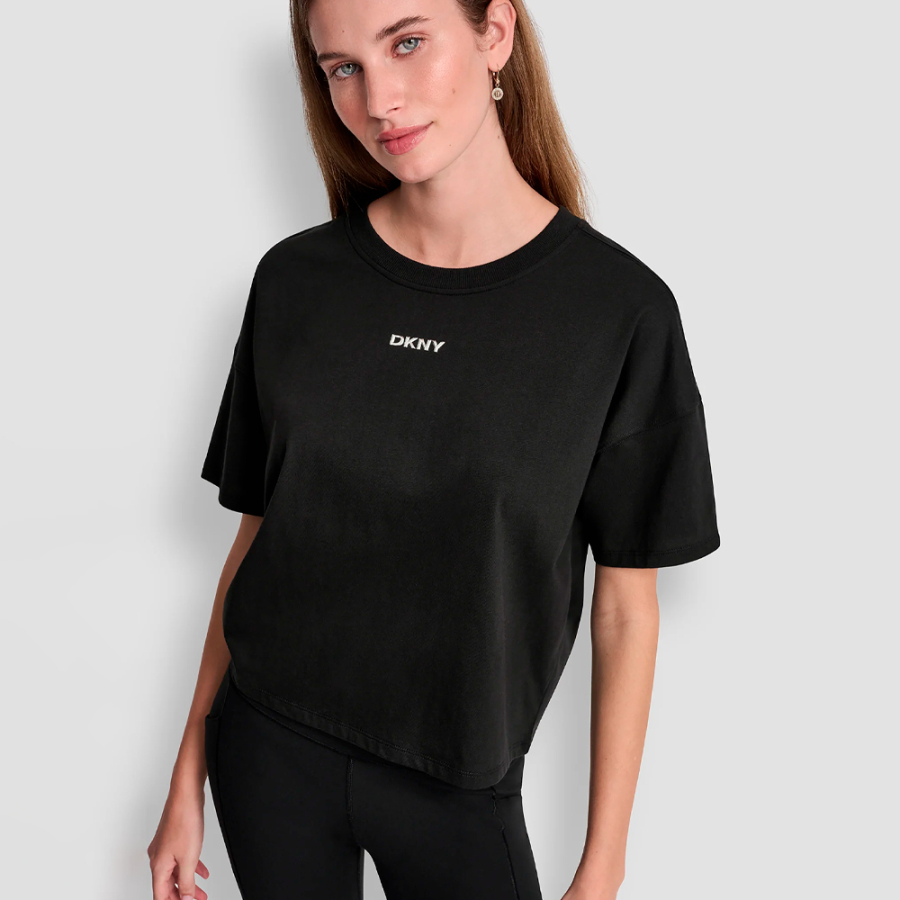 t-shirt-a-logo-metallique