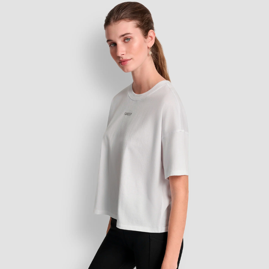 t-shirt-a-logo-metallique