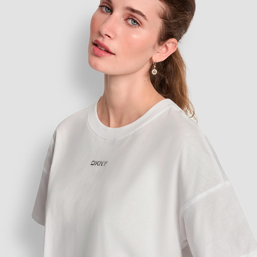 camiseta-metallic-logo