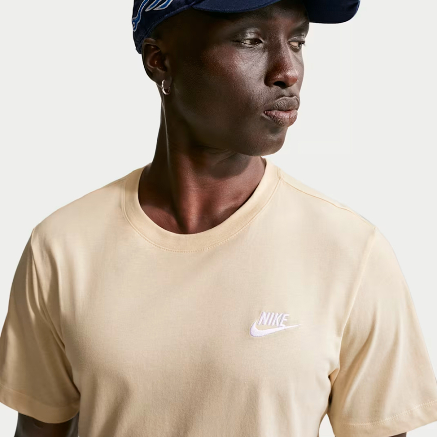 sportswear-club-t-shirt