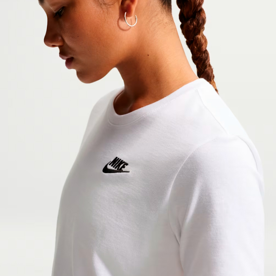 t-shirt-sportswear-club-essentials