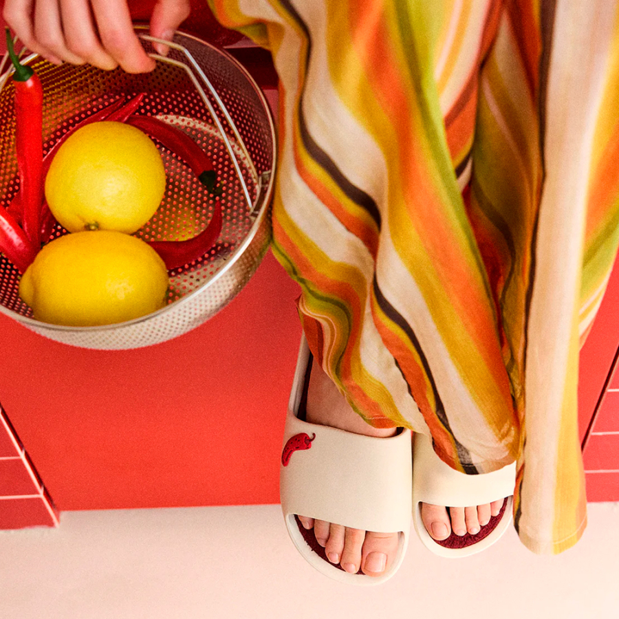 chinelo-navarino-com-estampa-chilly-print