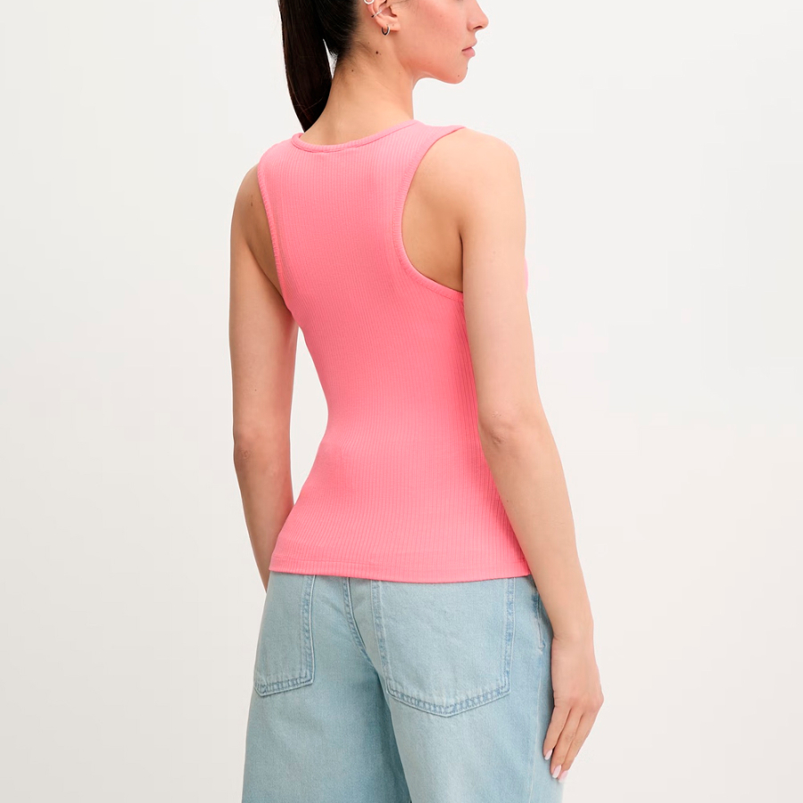 t-shirt-slim-script-label